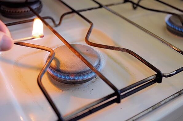 El Gobierno primero intentó que la deuda la pagaran los usuarios del gas natural, pero luego dio marcha atrás.