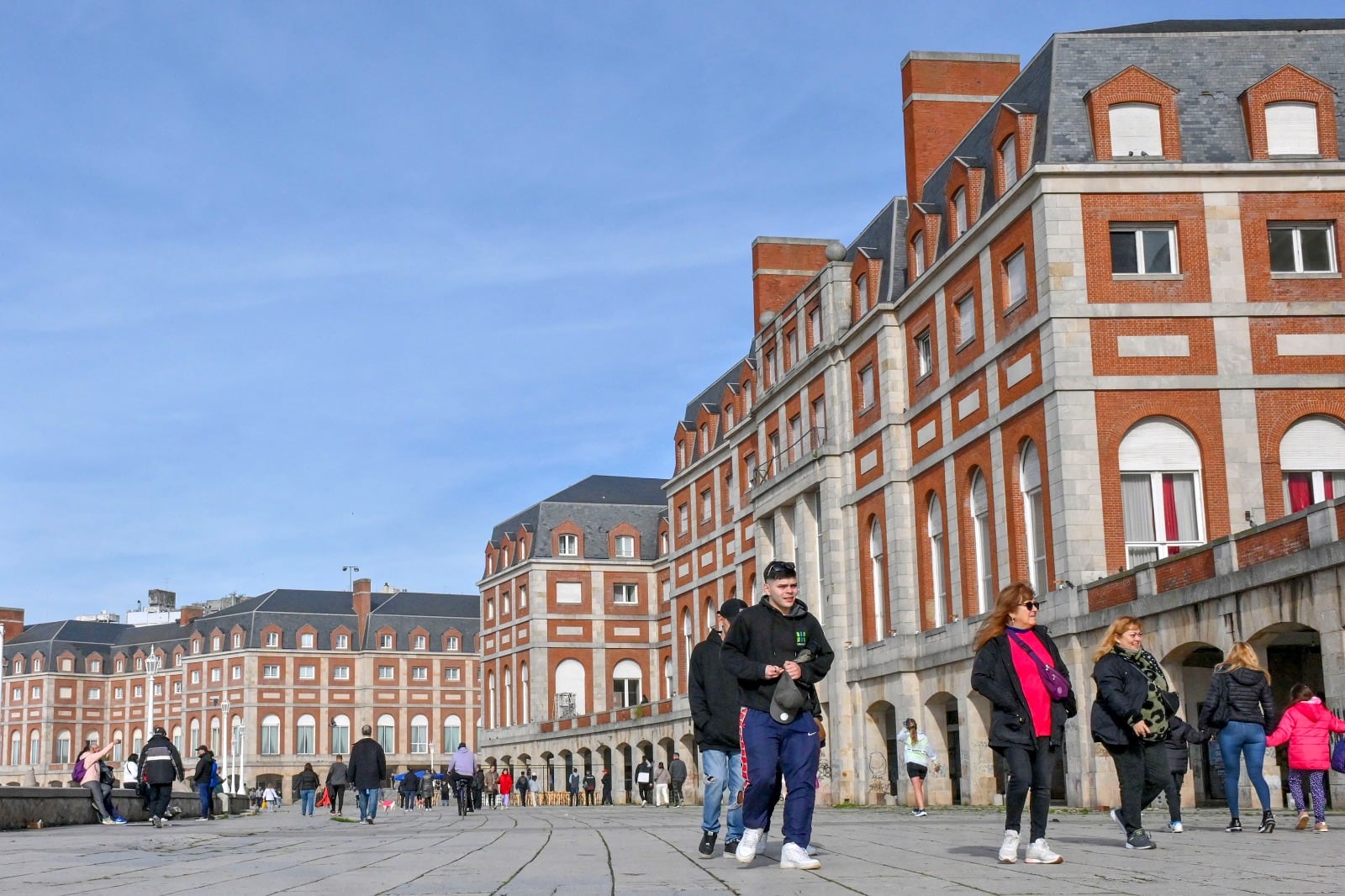 Los destinos turísticos bonaerenses siguen con números a la baja. 