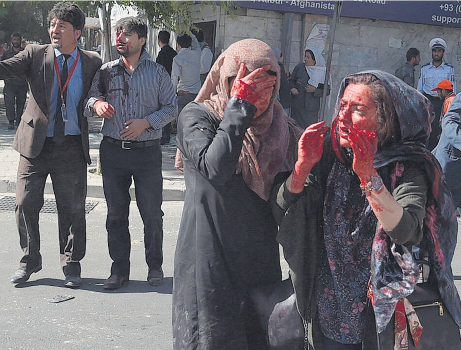 La bomba estalló en la zona del palacio presidencial, ministerios y embajadas y causó cientos de víctimas.