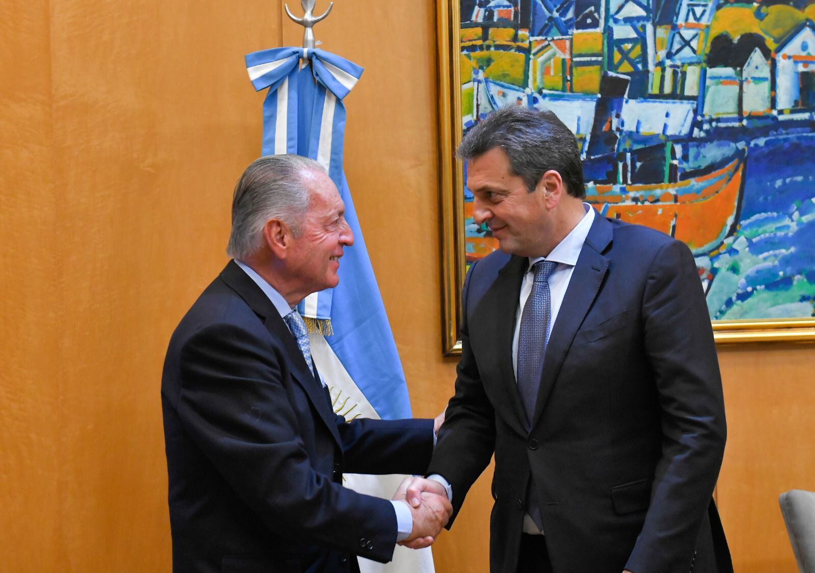 Ssergio Massa recibió a Daniel Funes de Rioja, titular de la UIA.