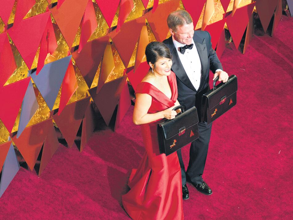 Martha Ruiz y Brian Cullinan, en principio los responsables del papelón. 