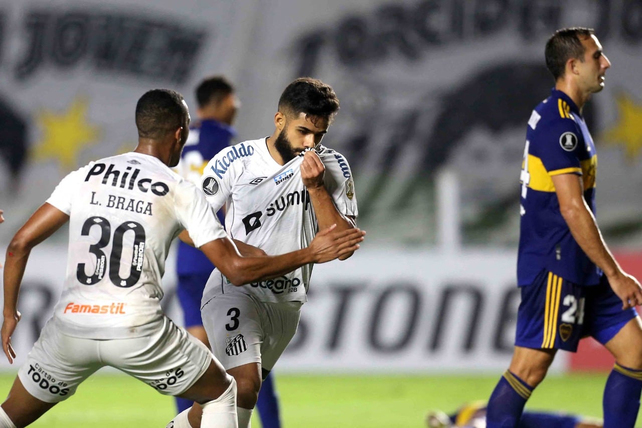 Jonatan festeja el 1-0 en San Pablo.