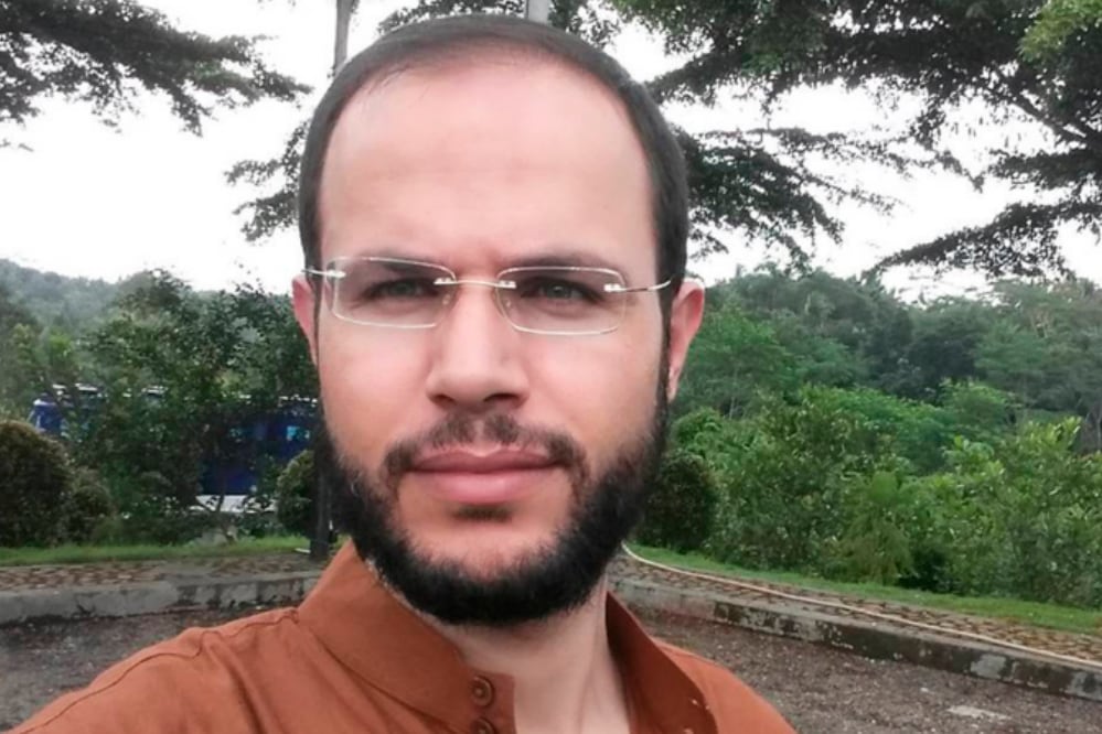 El poeta y docente gazatí Refaat Alaree