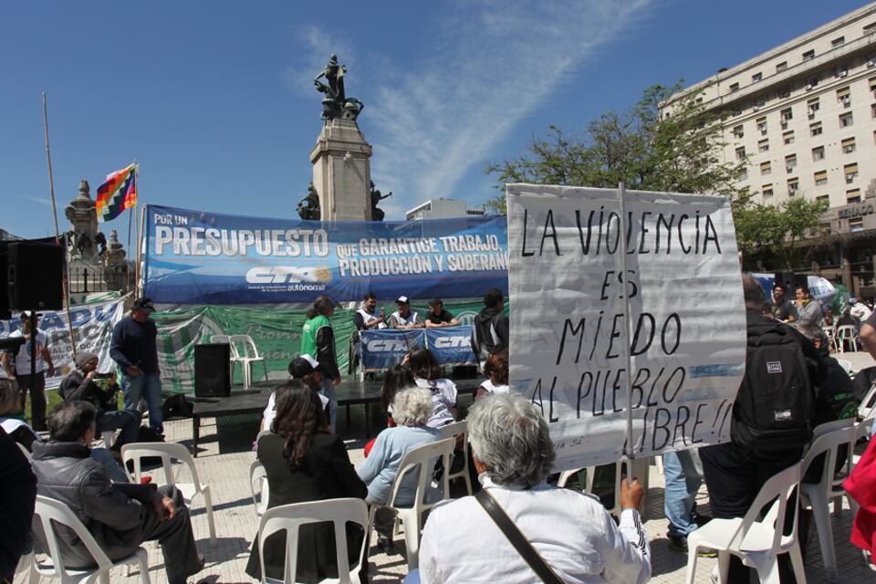 La desjerarquización de los ministerios dejó abierta la posibilidad de nuevos despidos masivos en 2018. Imagen: Bernardino Avila