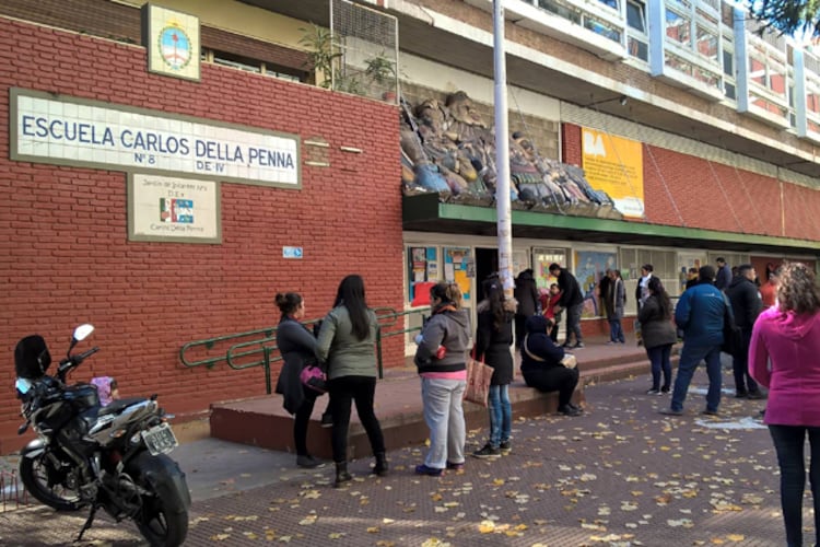 La escuela "Carlos Della Penna", del barrio de La Boca.