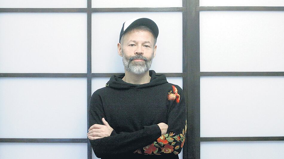 “Yo les pongo el cuerpo y la voz a lo que hago”, se planta Gabo Ferro.