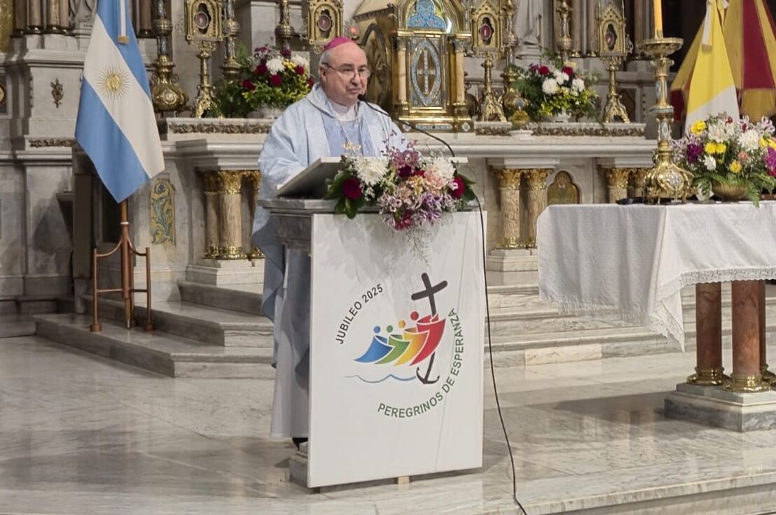 El obispo Daniel Fernández