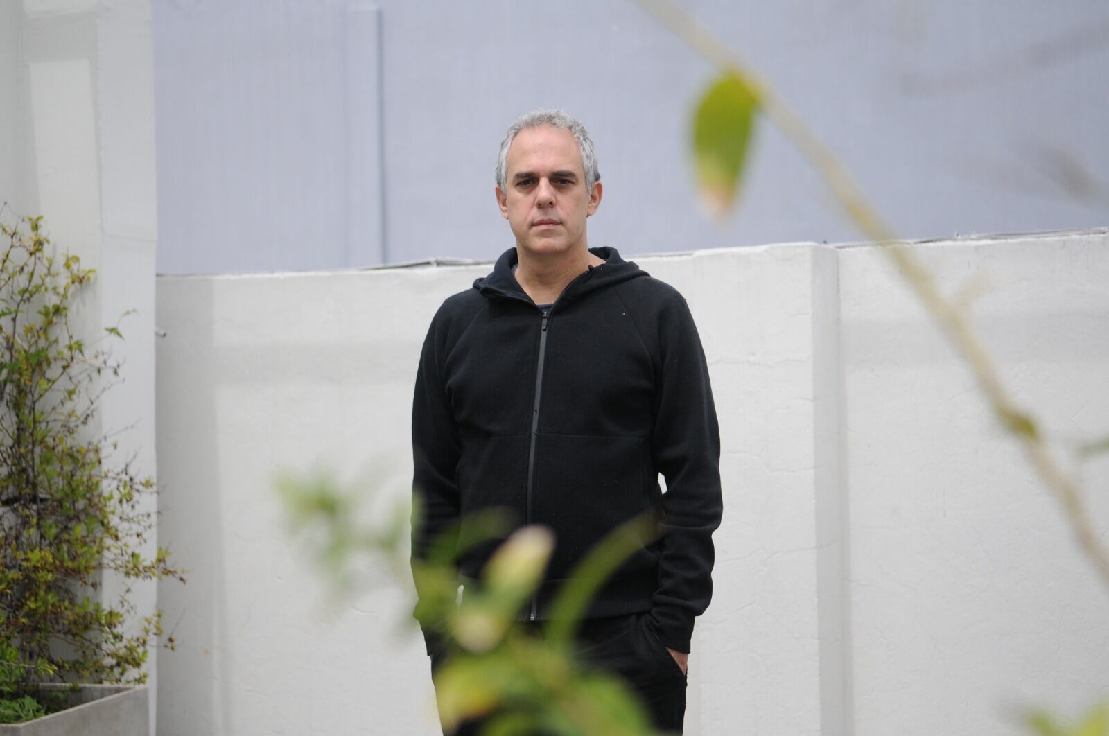 "Somos una combinación de cosas muy distintas", plantea León. 