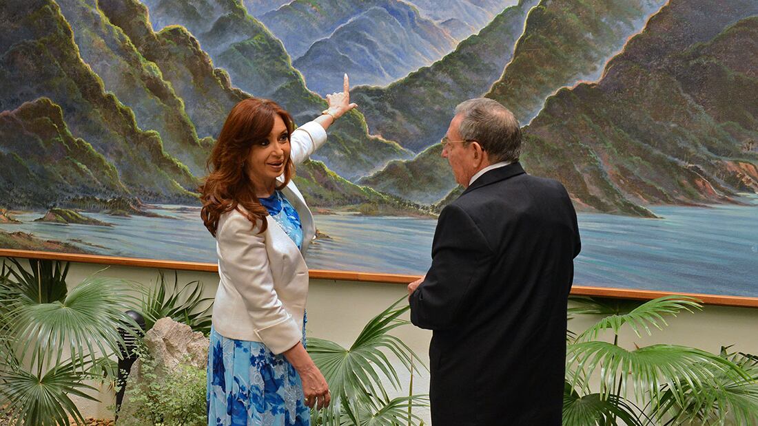 Cristina Kirchner y Raúl Castro, en un encuentro anterior.