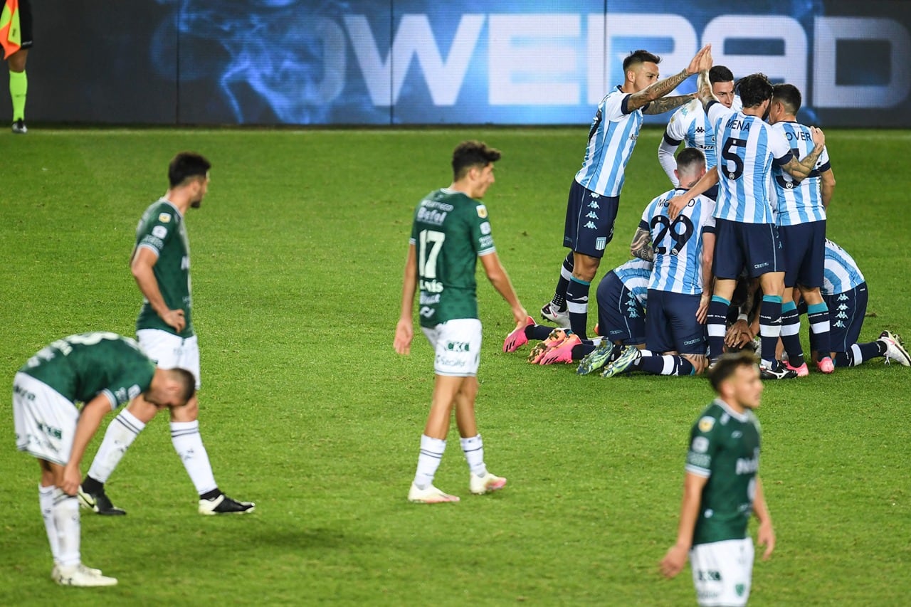 Racing venció con lo justo a Sarmiento con un golazo de Garré