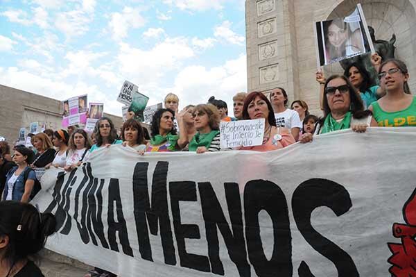 Así se veía el Monumento hace 5 años, tras el femicidio de Chiara Páez en Rufino.