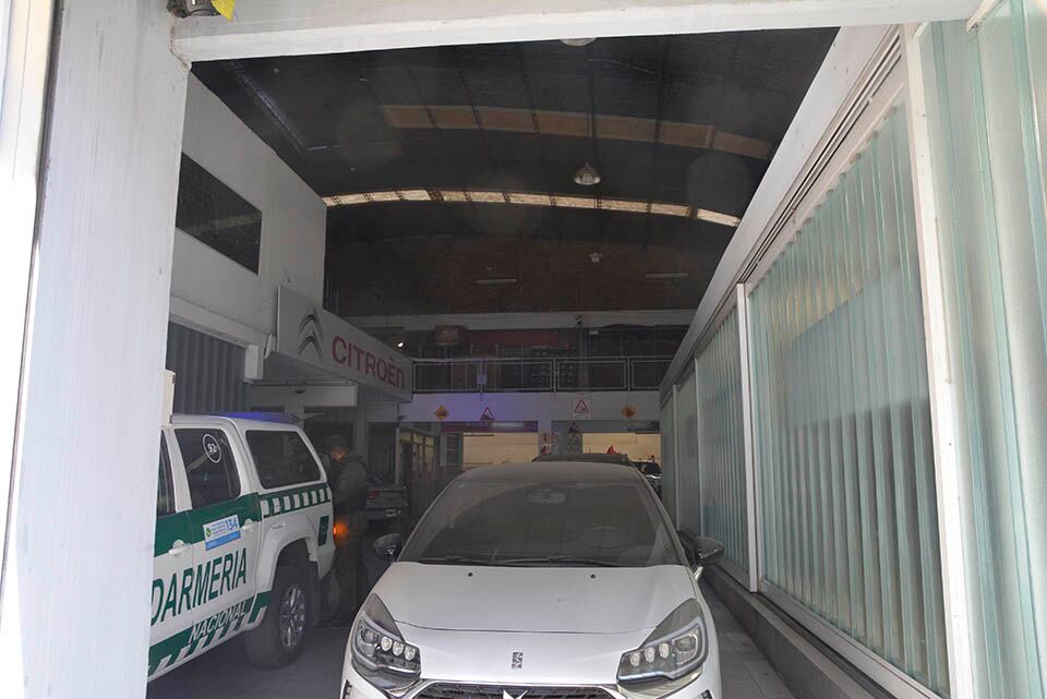 En Salta al 1300 se allanó la concesionaria