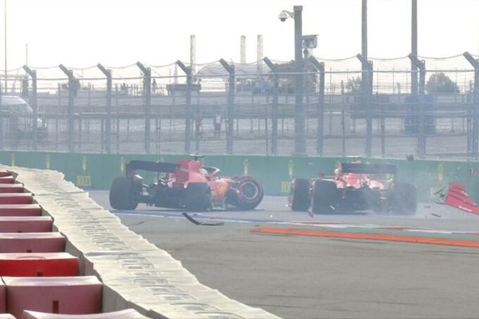 Vettel ya volvió a la pista tras el impacto y Leclerc alcanza a esquivarlo con lo justo.