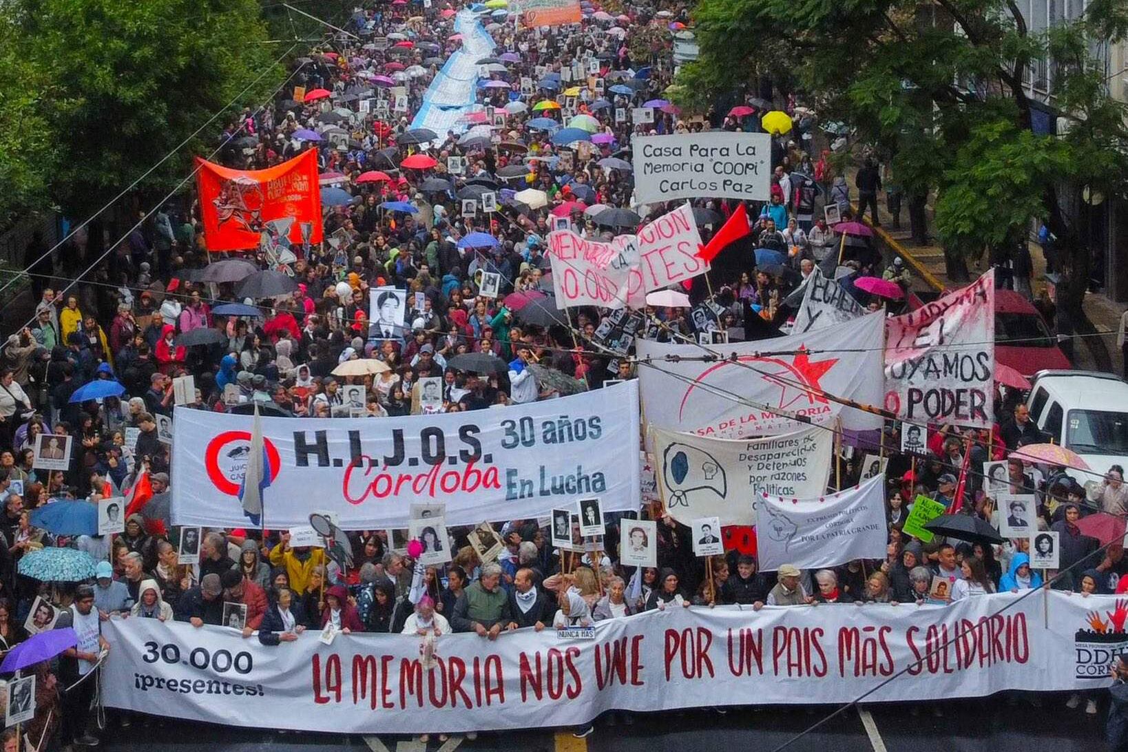 Los organizadores estimaron 120 mil personas durante la movilización.
