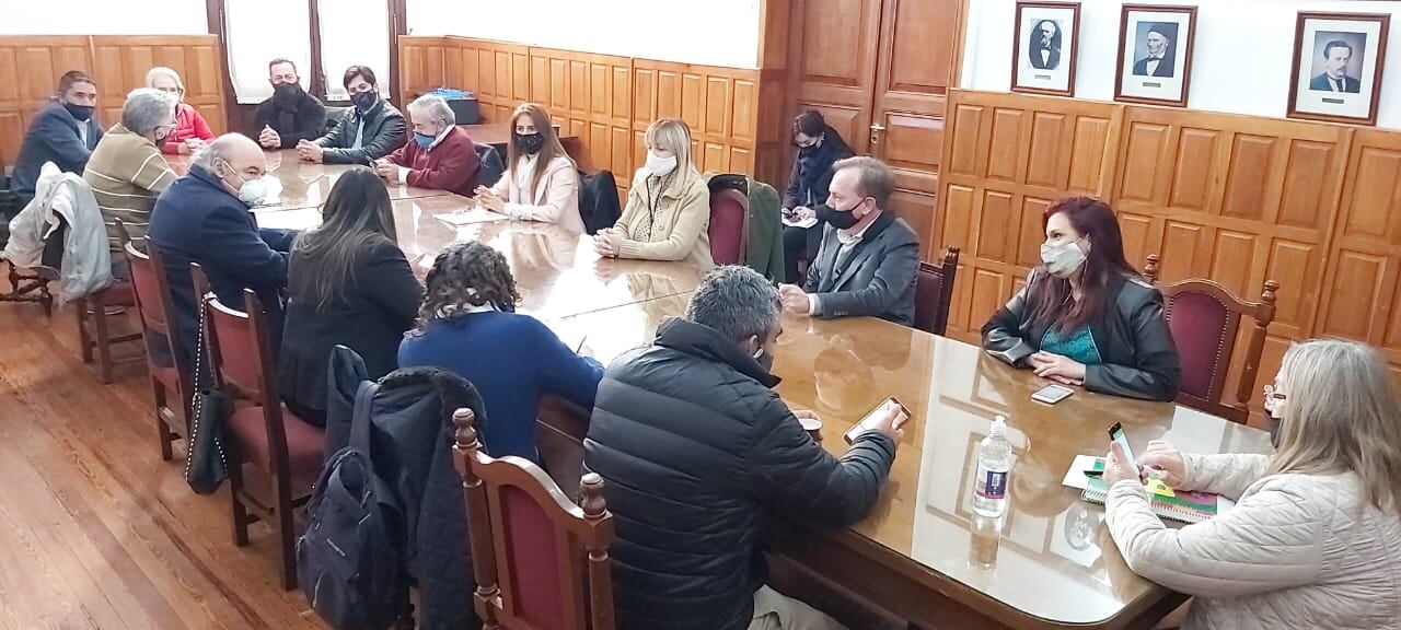 Casi 20 diputados fueron a escuchar a Cornejo en la Comisión de DDHH