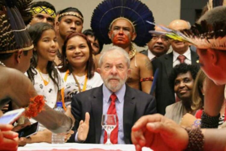 Lula está en comunicación permanenente con líderes de poblaciones indígenas