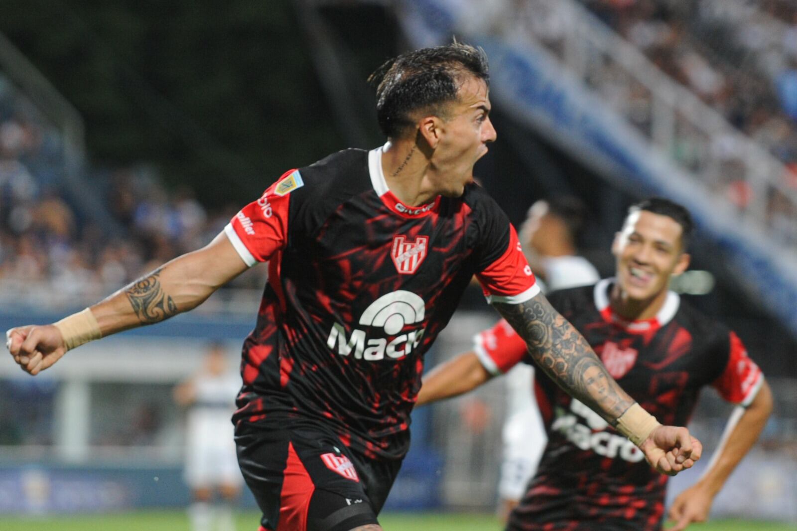 Suárez inicia el camino de la gran victoria de Instituto en La Plata