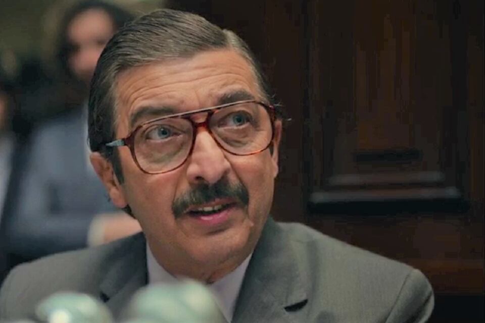 Ricardo Darín interpreta al fiscal Julio Strassera.