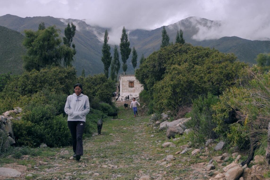 La belleza del paisaje contrasta con la difícil vida cotidiana.