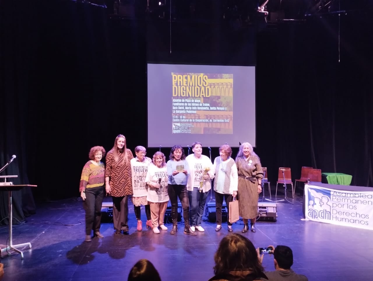 Los integrantes de la Comisión de Familiares y Apoderadas de los Héroes de Trelew.