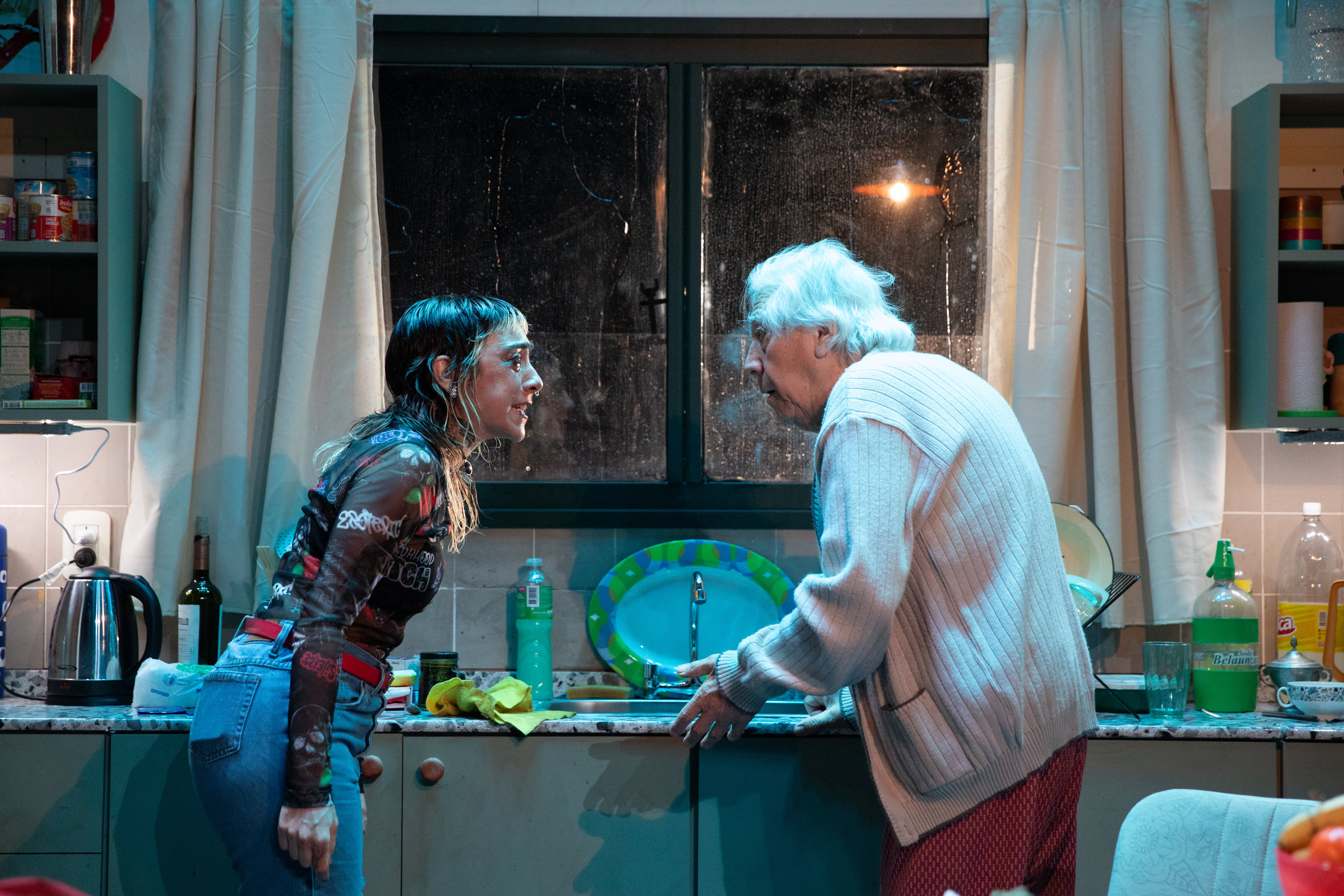 El corazón de la trama pasa por los vínculos familiares, aunque sin héroes ni villanos. Imagen: Gentileza Ailen Garelli / TNC.