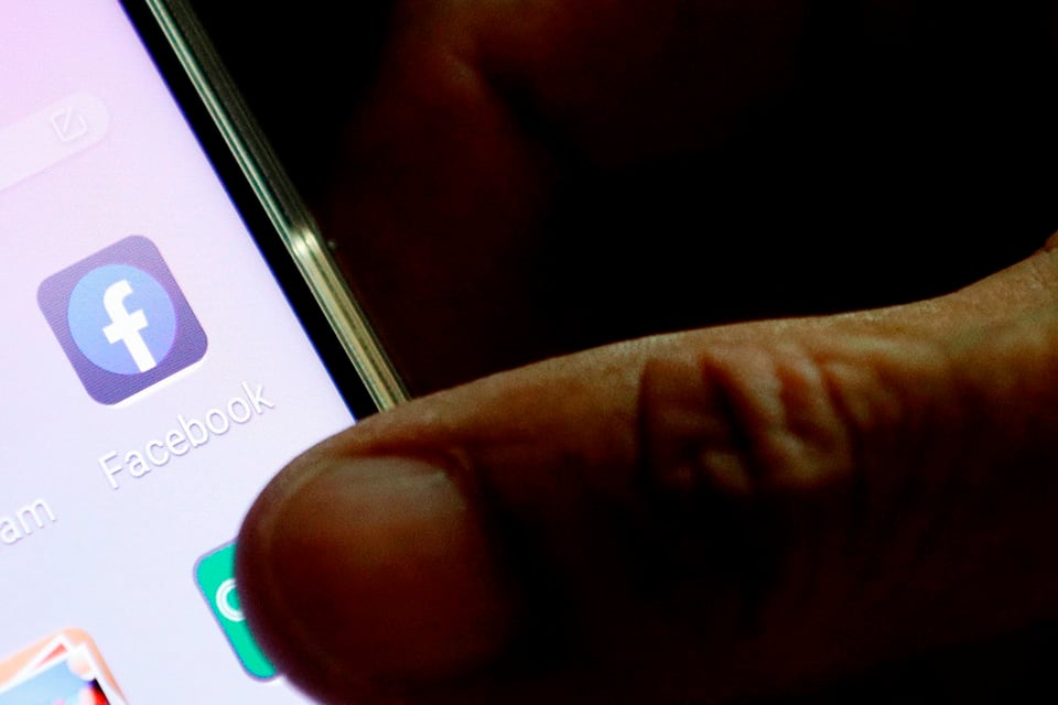 La red social revocó la medida y la jueza la confirmó