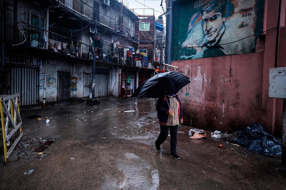 "Hace dos días que la Villa 31 no tiene agua, hace 24 horas que no tiene luz y hace 70 años que no tiene respuestas."