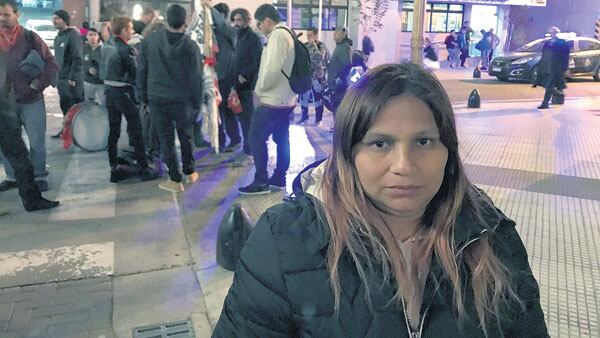 Ema, la madre de Ramiro, el joven herido, dijo que su hijo no estaba armado y pide justicia.