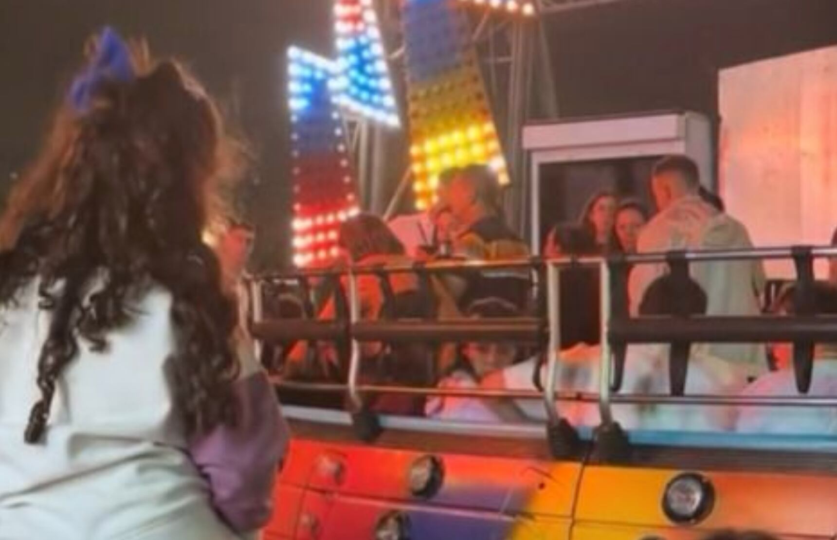 Uruguay: a una policía se le escapó un tiro arriba de un juego e hirió a dos mujeres. Imagen: captura de video