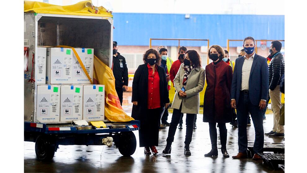 Al lote que llegó esta tarde se sumará en los próximos días un nuevo envío con otras 160.290 vacunas. Los vuelos seguirán llegando durante septiembre, según disponibilidad, para completar las 580.000 dosis acordadas para este mes.