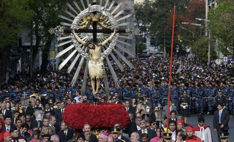 Este año no habrá peregrinos ni gente marchando detrás de las imágenes. 