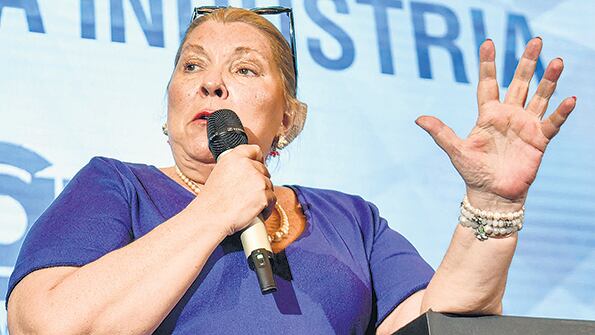 El juez Slokar señaló que Carrió no explicó en qué basa el “temor de parcialidad”.