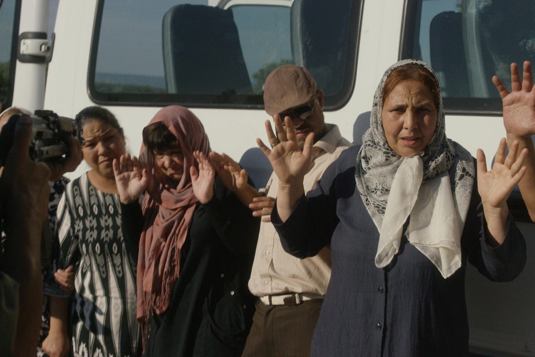 "South Terminal" adopta desde temprano algunos de los rasgos del thriller político de los años 70.