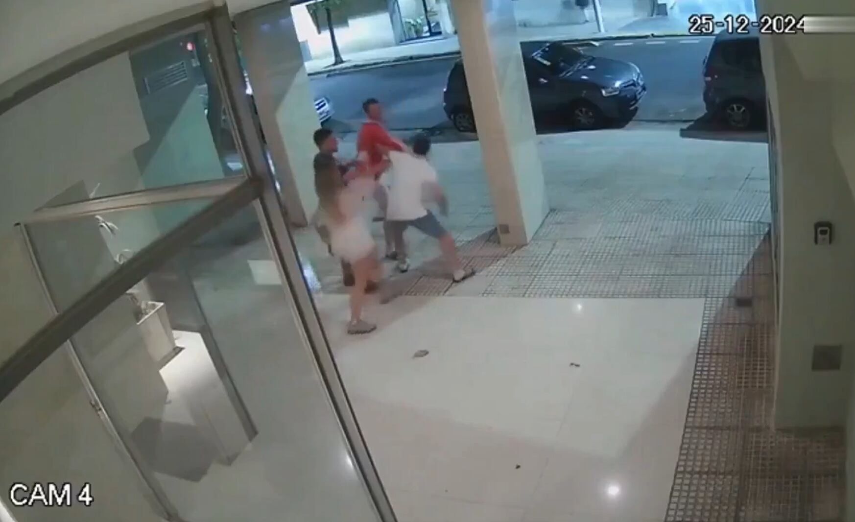 Así fue la brutal golpiza al joven que les había pedido bajar la música