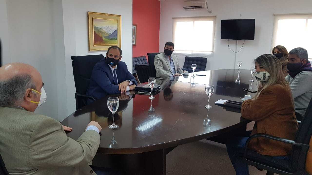 Abel Cornejo en reunión con legisladores 