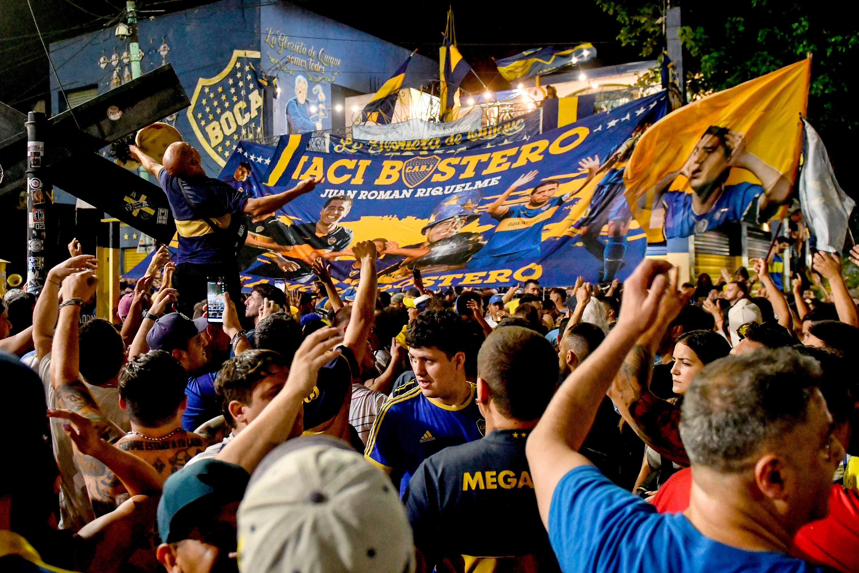 Los hinchas de Boca fueron a apoyar al oficialismo