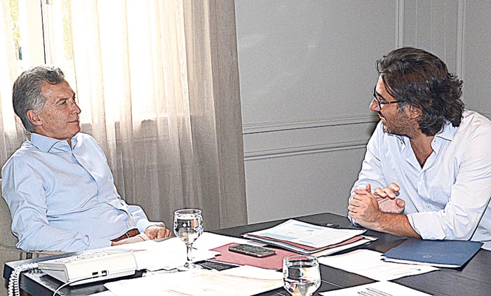 Mauricio Macri y el ministro Germán Garavano discutieron ayer las comisiones de expertos.