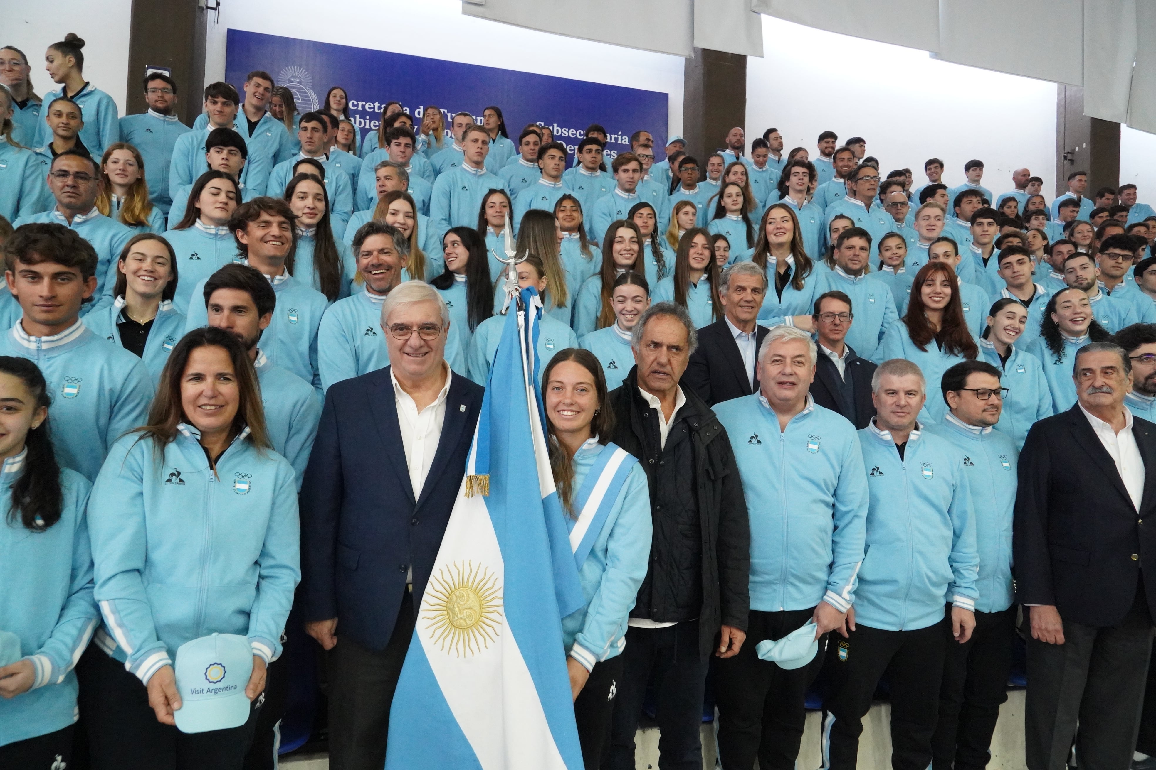La delegación argentina en el Cenard