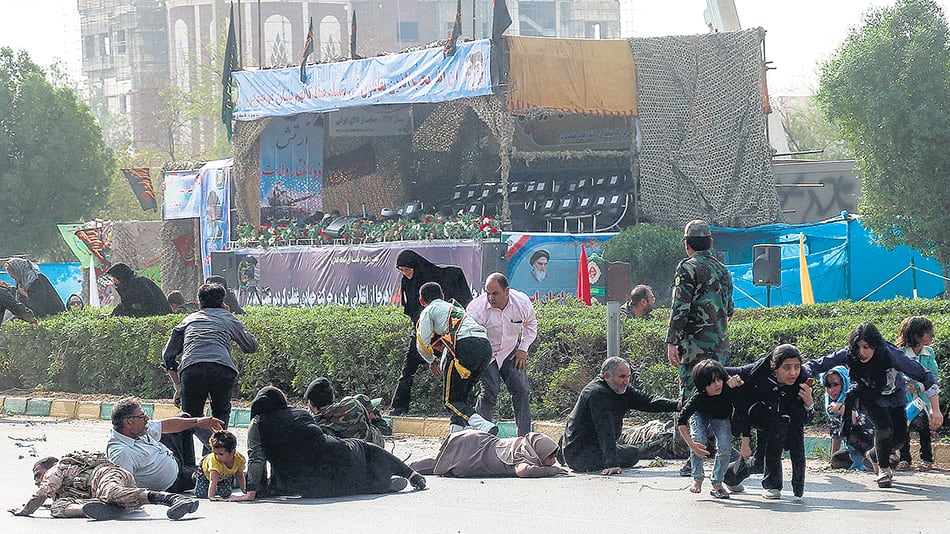 En el ataque del sábado a un desfile militar murieron al menos 24 personas.
