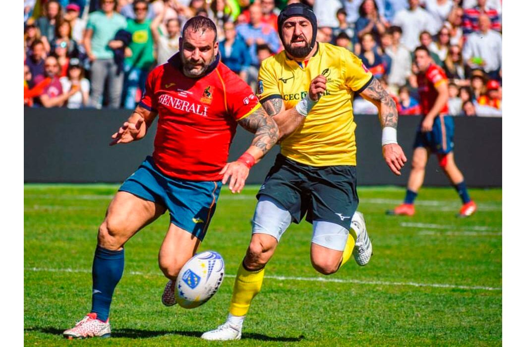 López defendiendo los colores del seleccionado español.