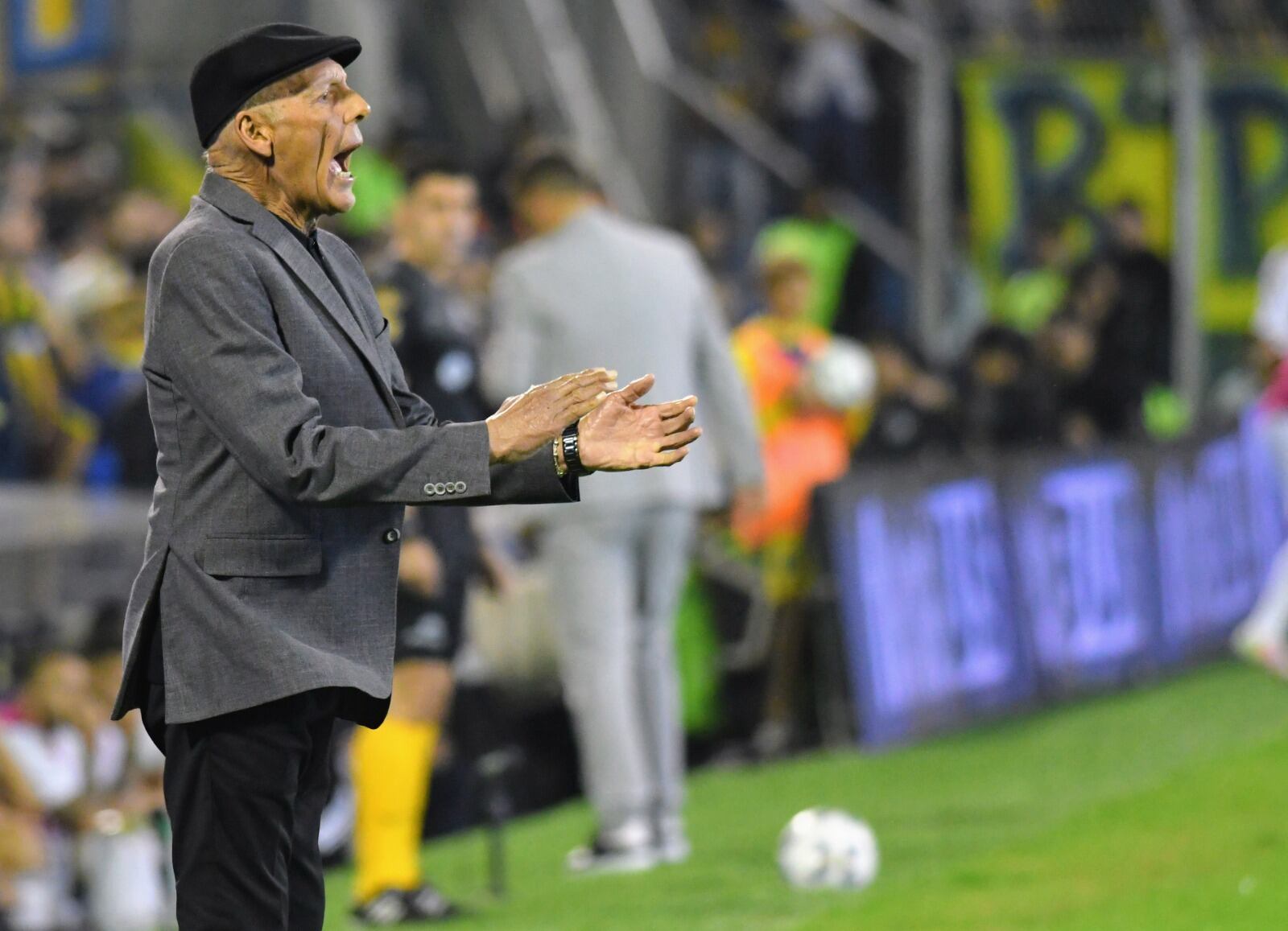 Miguel Angel Russo dejó el banco de Central.