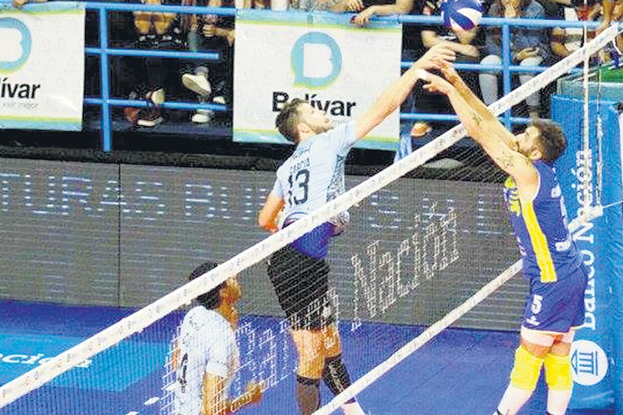Bolívar y UPCN de San Juan, en un partido de la fase regular.