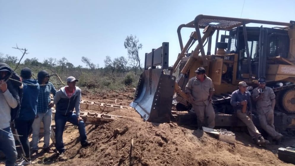 Campesinos pararon los desmontes