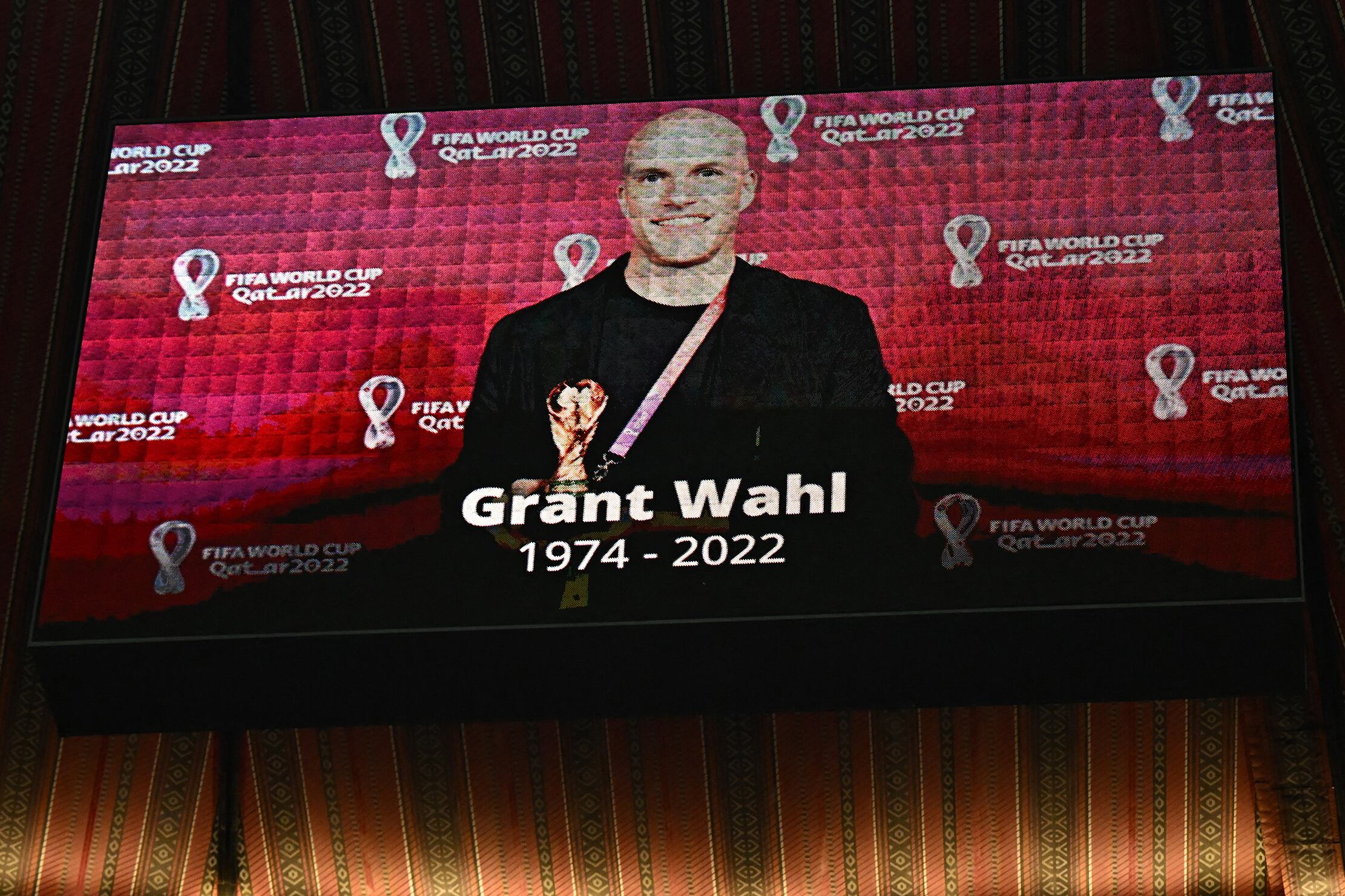 La FIFA recordó a Wahl en la pantalla de los estadios