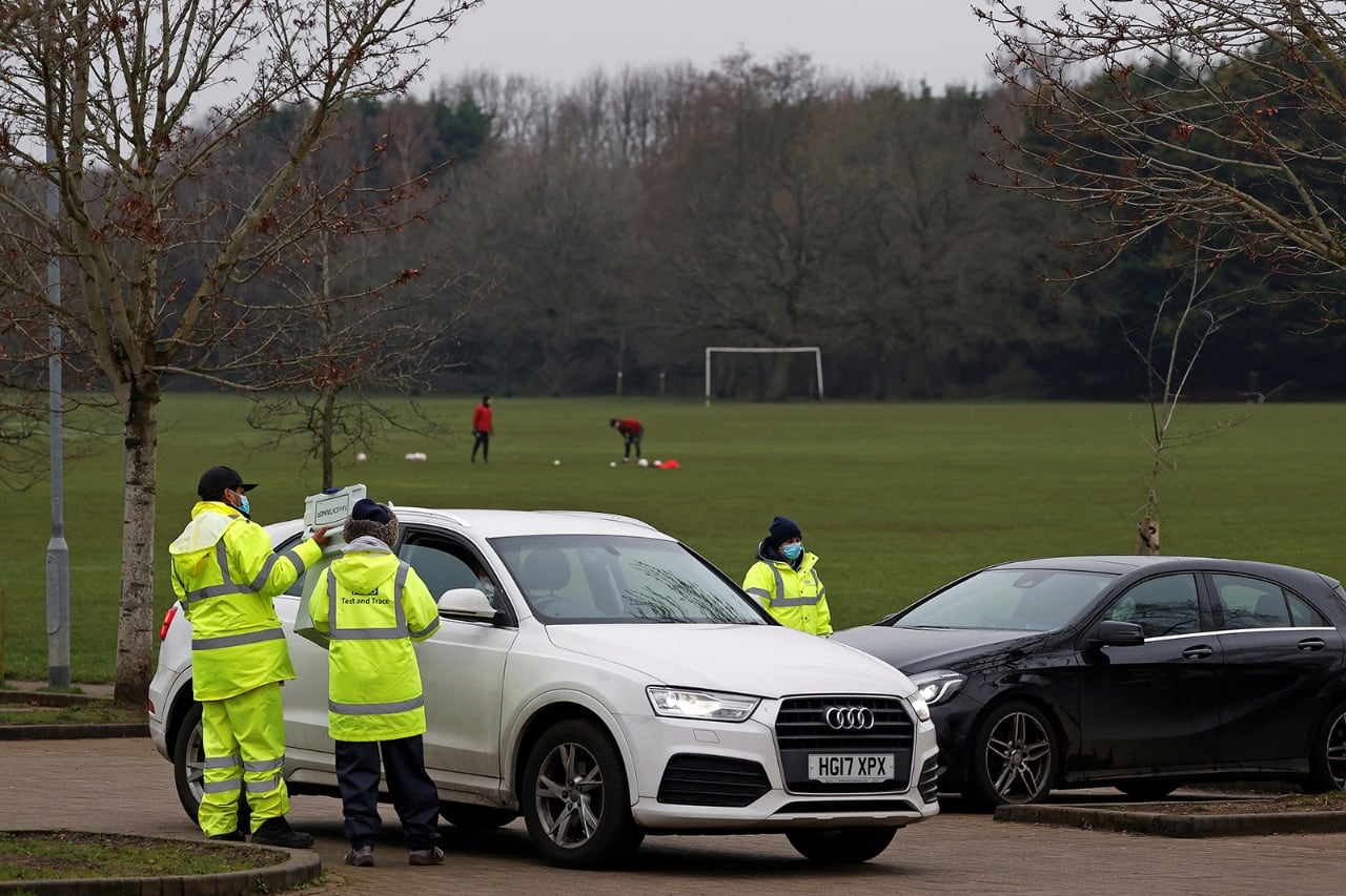 El ministro de Sanidad, Matt Hancock, llamó a todos los habitantes de las zonas afectadas a hacerse la prueba, tengan o no síntomas.