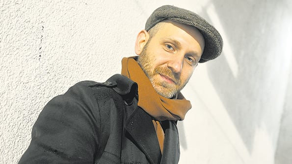 Eberstein se presentará hoy a las 21 en el Club Atlético Fernández Fierro.