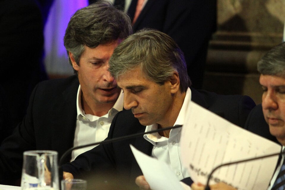 Qué hay detrás de los anuncios de Luis Caputo y Santiago Bausili