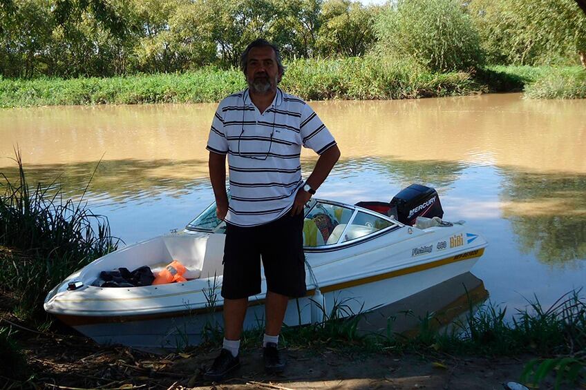 Como su admirado Haroldo Conti, Sánchez es un amante de los ríos y de la navegación. 