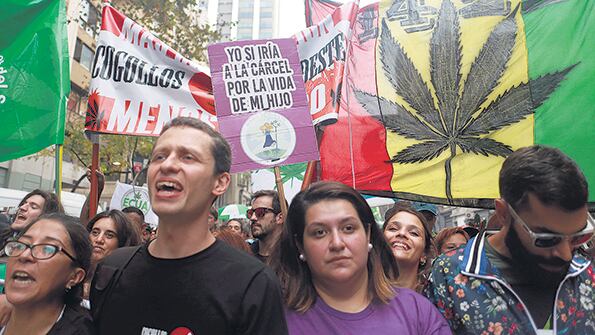 Fuerte reclamo por legalizar el uso medicinal.