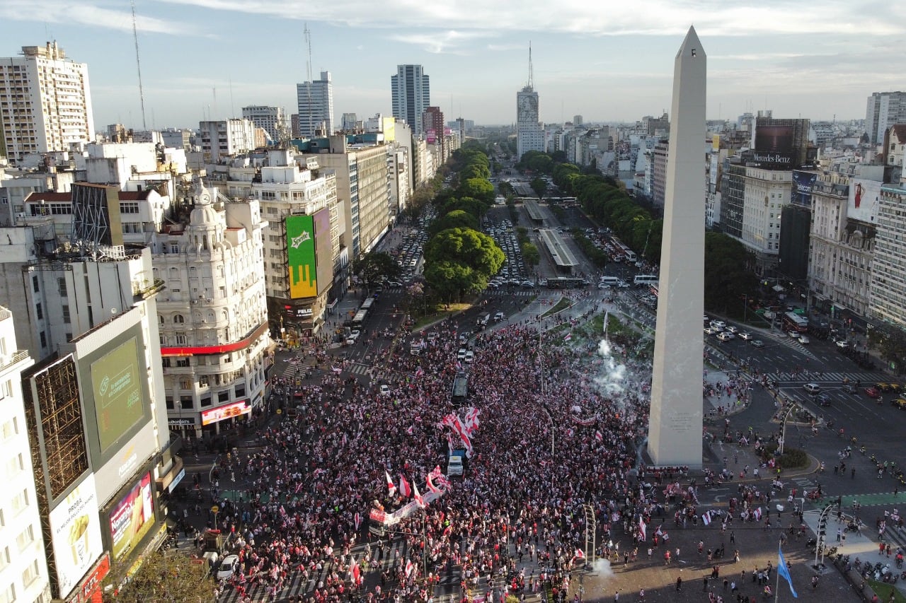 Los hinchas de River en una de sus manifestaciones en el Obelisco